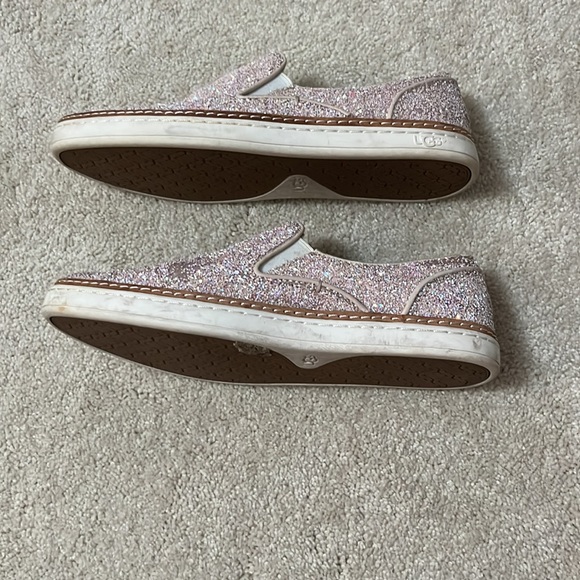 UGG | Slip on sneakers | pink | sequin | Sz. 7 - Picture 3 of 10